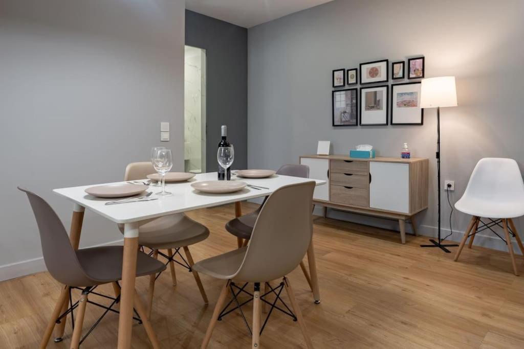 Modern, Quite 1-Bdr Apt 5 Min Walk To Acropolis Athen Exterior foto