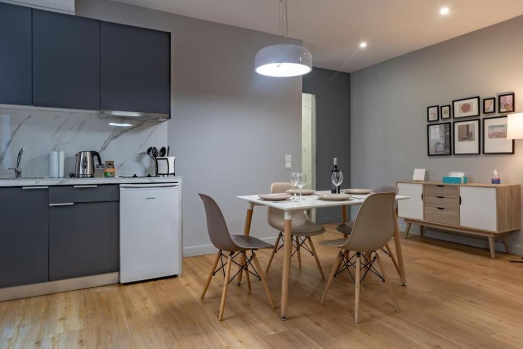 Modern, Quite 1-Bdr Apt 5 Min Walk To Acropolis Athen Exterior foto